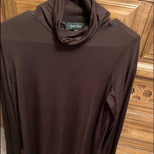 Large Karen Kane brown turtle neck